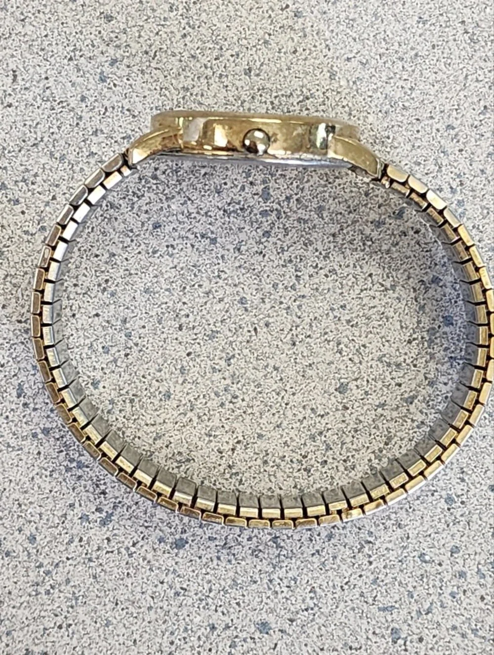 Vintage Timex Indiglo Easy Reader Watch Gold Tone Date Stretch Expansion Band